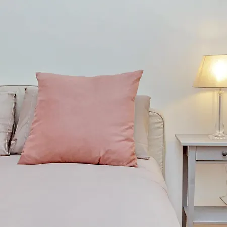 Charme E Style: Splendid With 2 Bedrooms