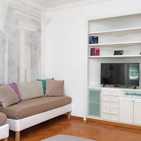 Charme E Style: Splendid With 2 Bedrooms روما