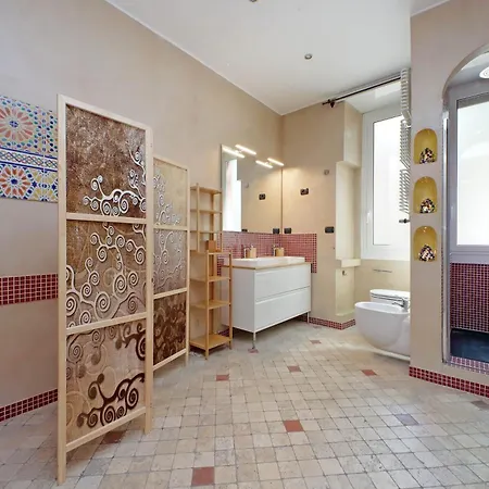 Charme E Style: Splendid With 2 Bedrooms شقة *