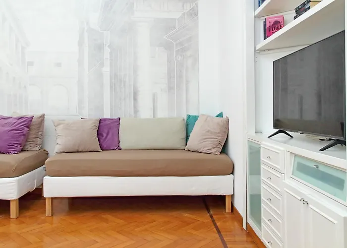 Charme E Style: Splendid With 2 Bedrooms 罗马