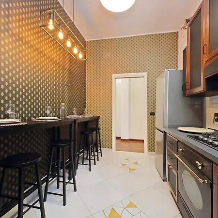 Apartment Charme E Style: Splendid With 2 Bedrooms Rome