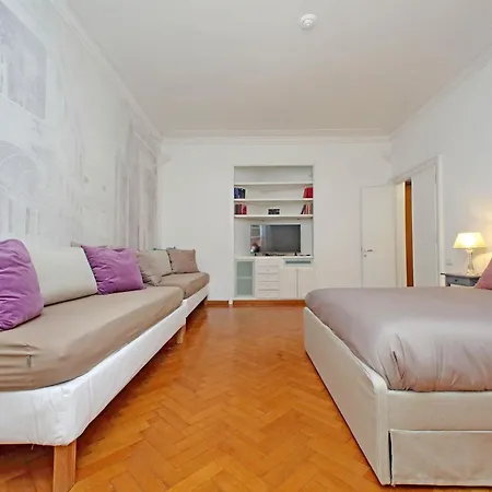 Charme E Style: Splendid With 2 Bedrooms Apartment