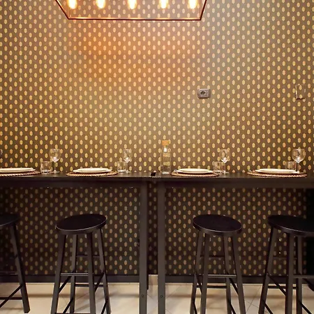 Charme E Style: Splendid With 2 Bedrooms Apartment Rome